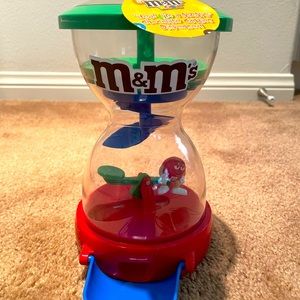 M&M’s World Fun Machine Dispenser